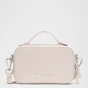 Lululemon Leather Alternative Cream Crossbody Bag🤍❄️🥂